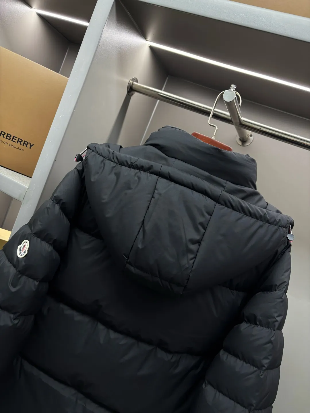Moncler Classic Hot Sale Same Style In Stock 💥Premium Series， ， ， ， ， ， ， ， 。 ， ， ， ，DIST 90 ！ ！🔍 ： ， Red ， ， Moncler 。 Sizes：M-XXL ：Black Beige